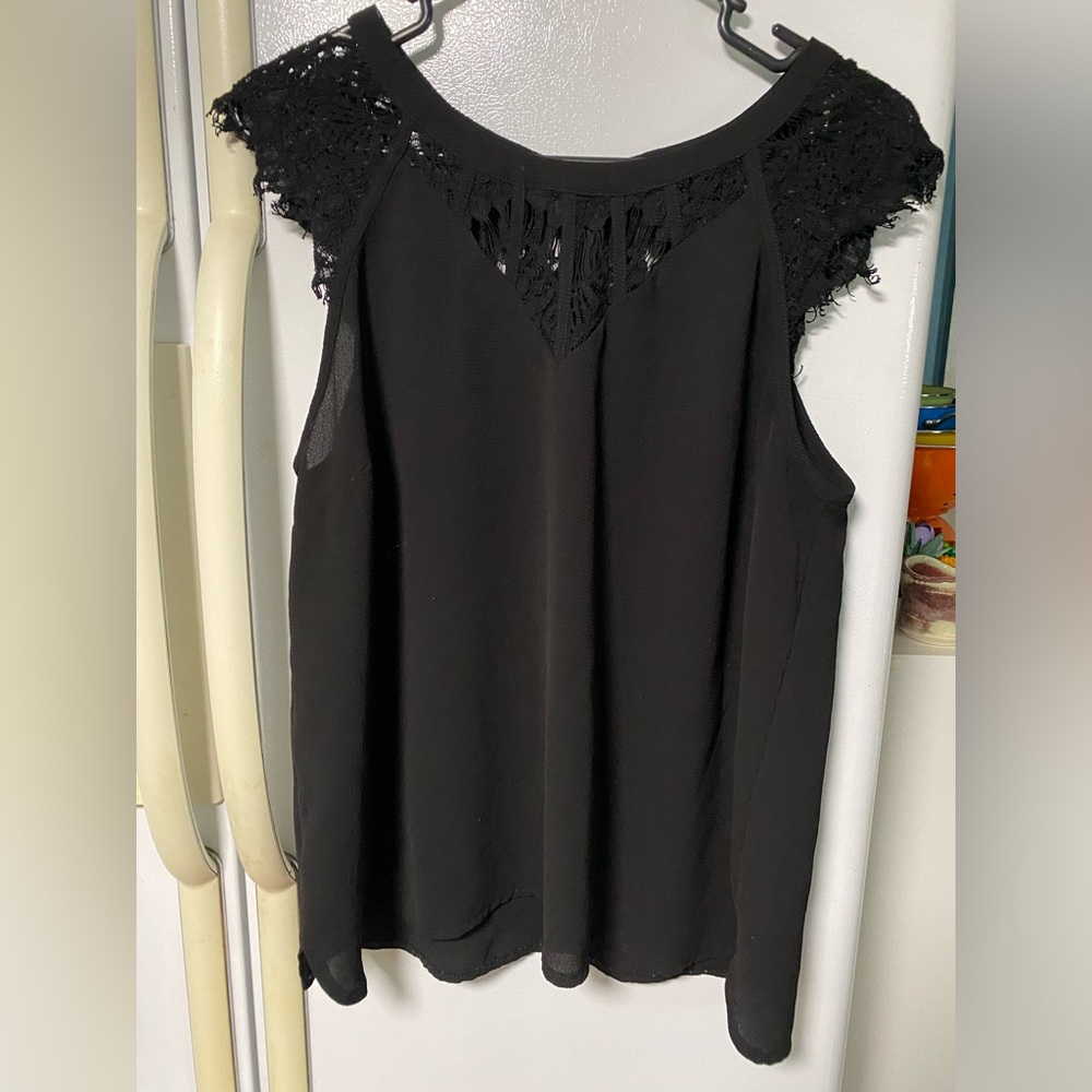 41 Hawthorn. Black. Lace Blouse.